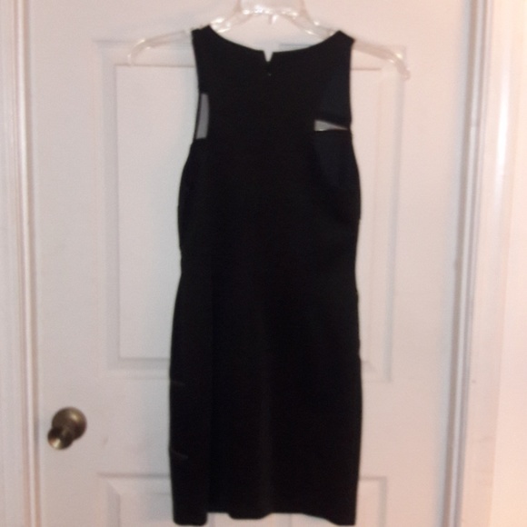 Guess - Picture 6 of 7